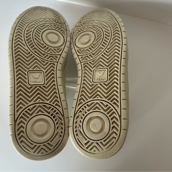 Veja  men’s sneakers - Picture 4 of 9